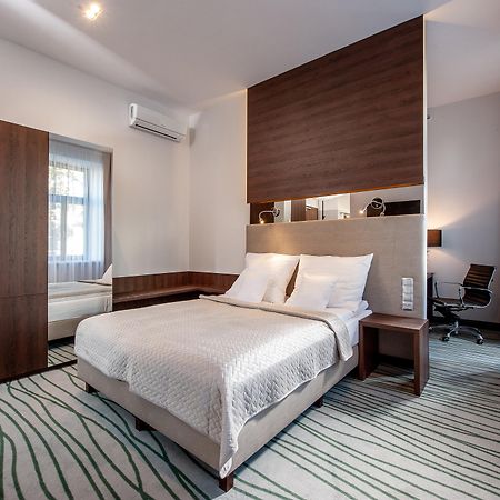 Plaza Boutique Hotel Краков Экстерьер фото