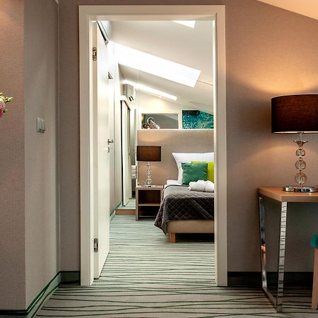 Plaza Boutique Hotel Краков Экстерьер фото