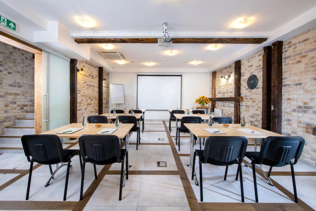 Plaza Boutique Hotel Краков Экстерьер фото